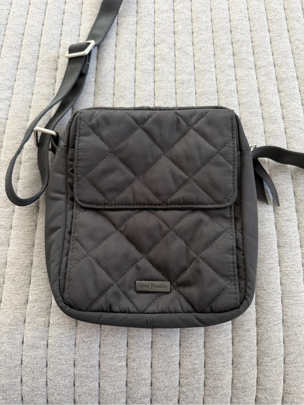 Vera Bradley Small Black Quilted Crossbody - Picture 1 of 9